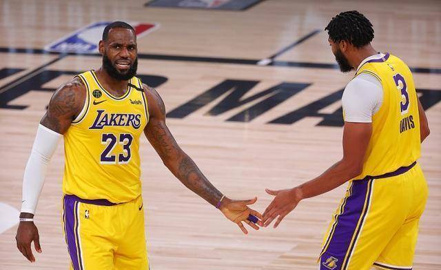 浓眉哥伤退詹眉组合哑火湖人惜败掘金    浓眉哥伤退詹眉组合哑火湖人惜败掘金