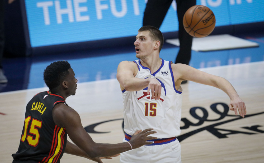 约基奇准三双助掘金,轻取开拓者迎五连胜  约基奇准三双助掘金,轻取开拓者迎五连胜