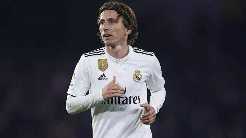 333体育平台- 萨索洛天才中场崭露头角，弗拉泰西身价飙升  